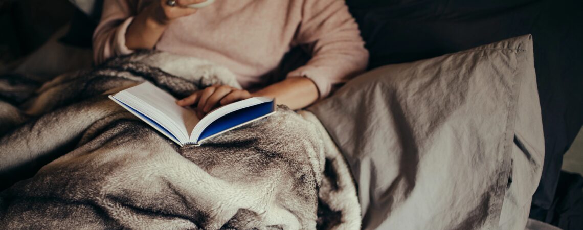 50% dintre persoanele care citesc înainte de culcare au un somn mai bun